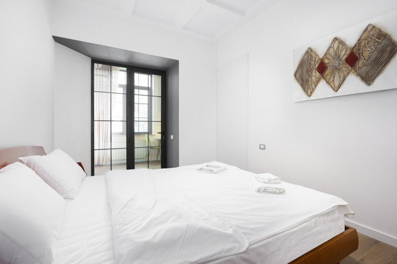 Stay Inn-Apartments On Abovyan 32 Ереван Екстериор снимка