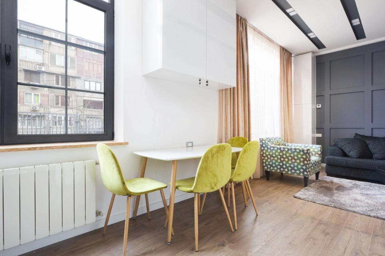 Stay Inn-Apartments On Abovyan 32 Ереван Екстериор снимка
