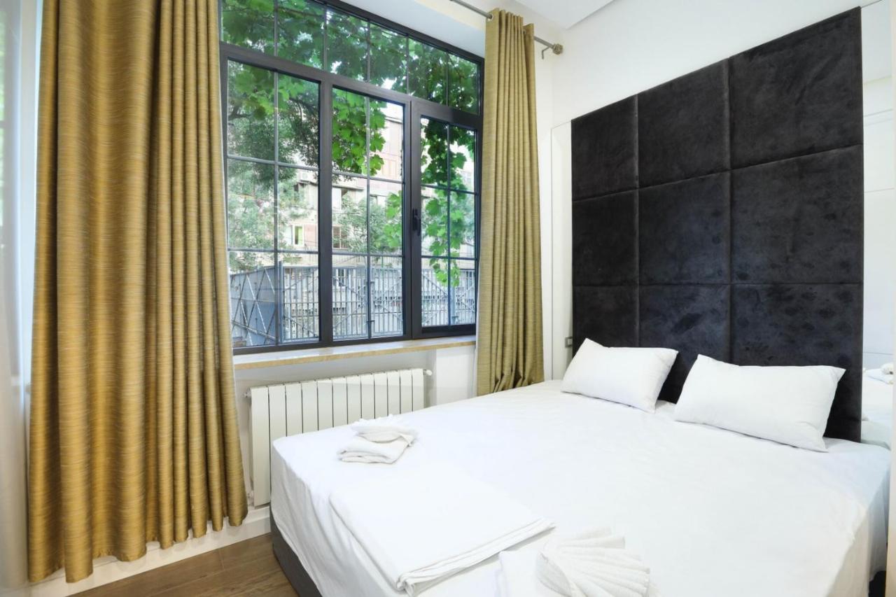 Stay Inn-Apartments On Abovyan 32 Ереван Екстериор снимка